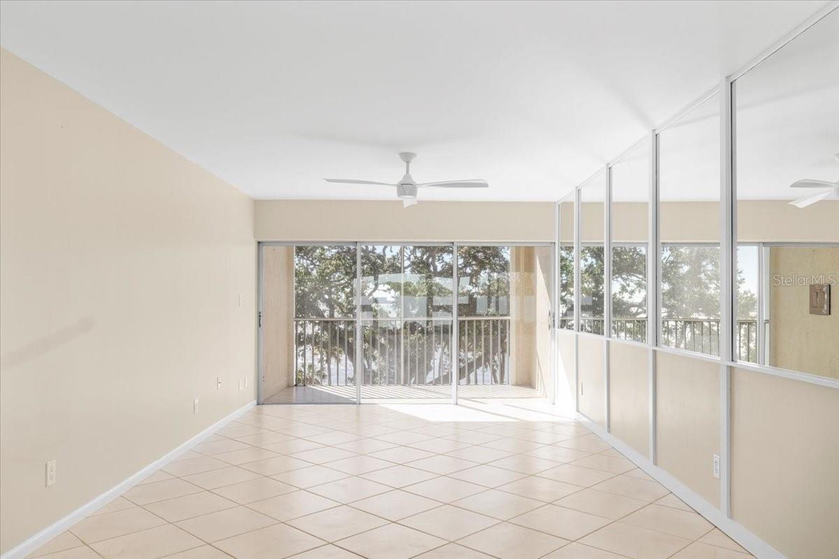 1100 IMPERIAL DR #408