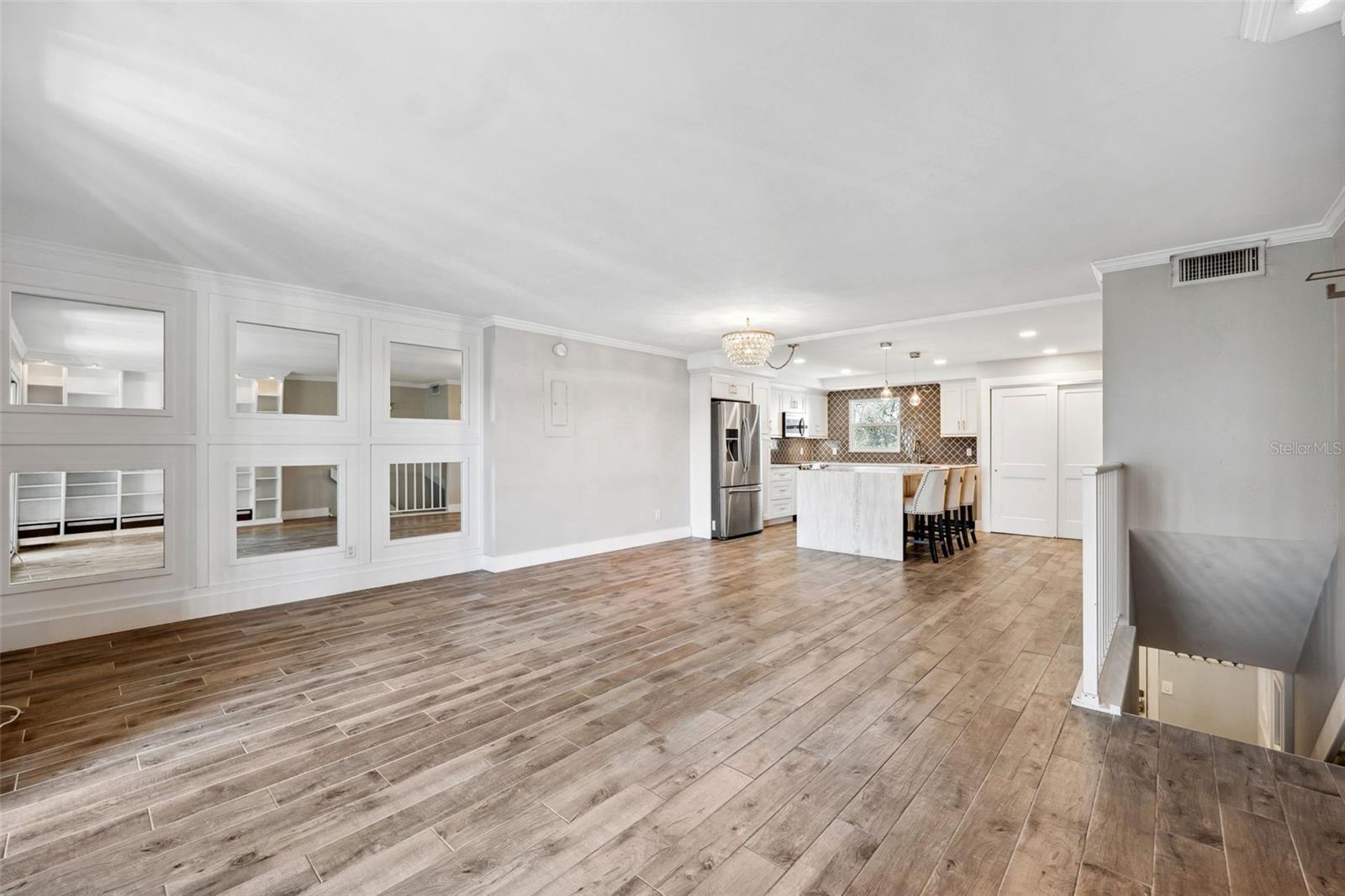 105 4TH AVE NE #418