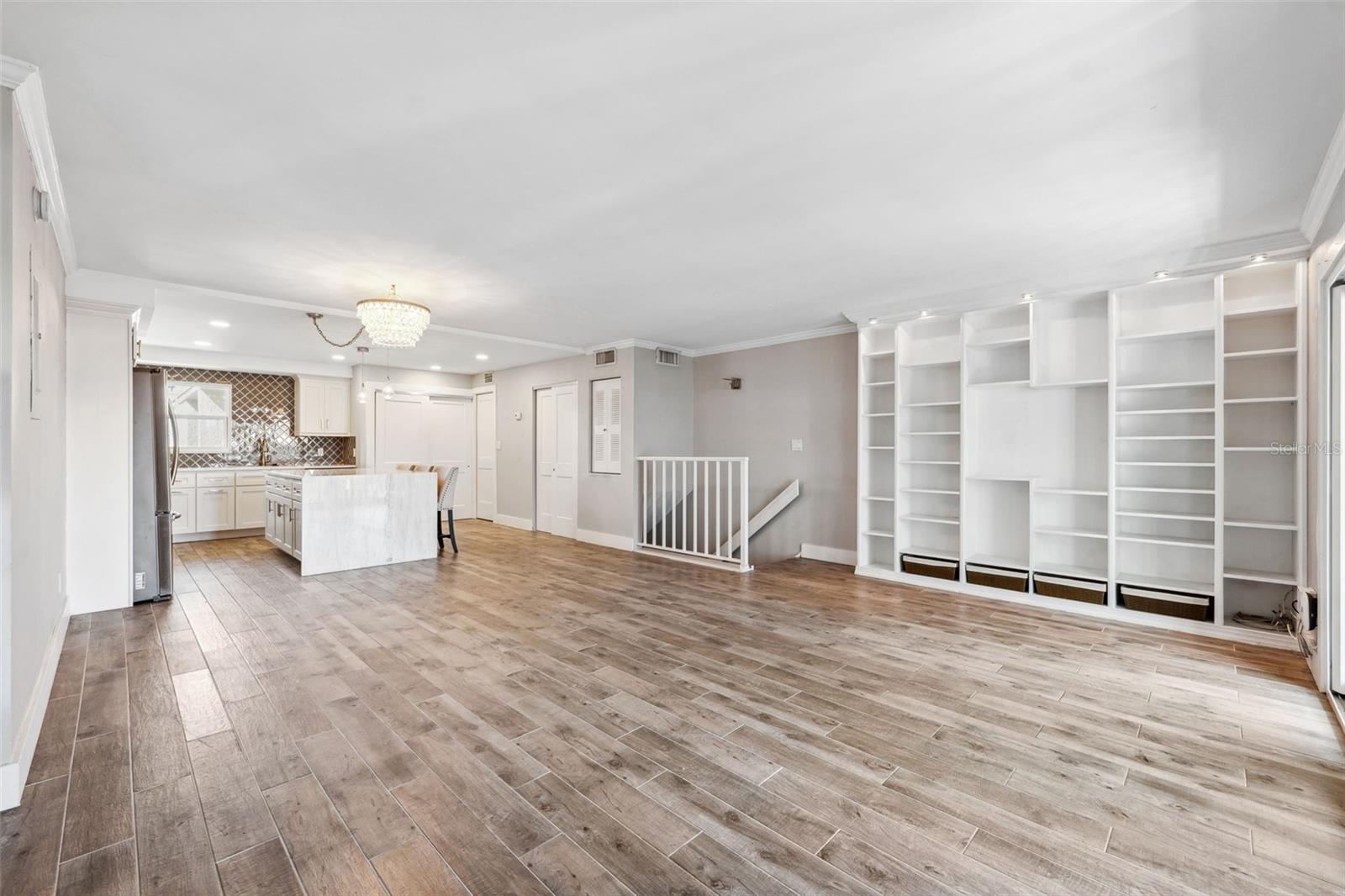 105 4TH AVE NE #418