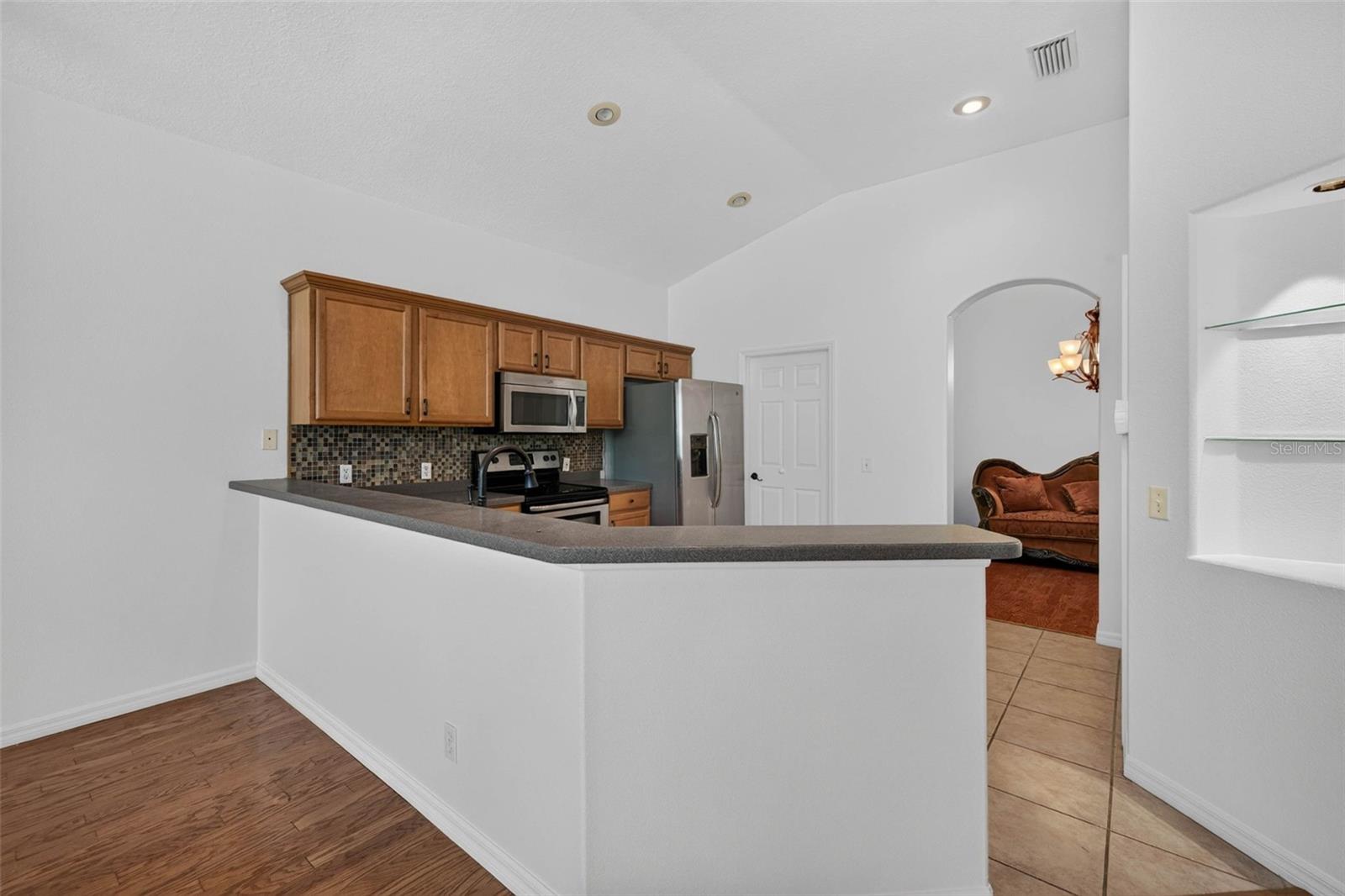 7075 BAYOU WEST PL N