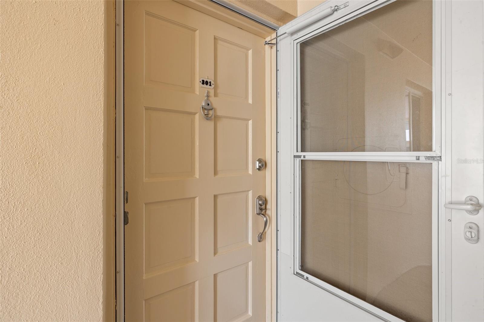 1200 N SHORE DR NE #301