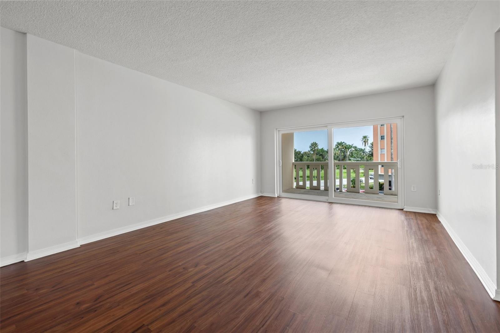 1200 N SHORE DR NE #301