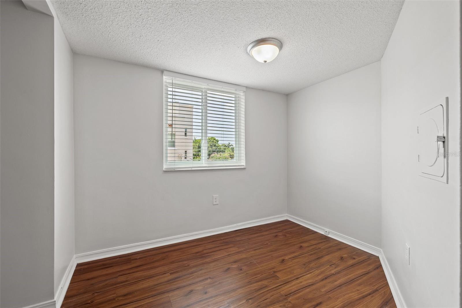 1200 N SHORE DR NE #301