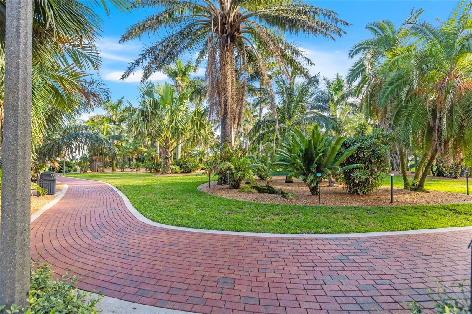 1200 N SHORE DR NE #301