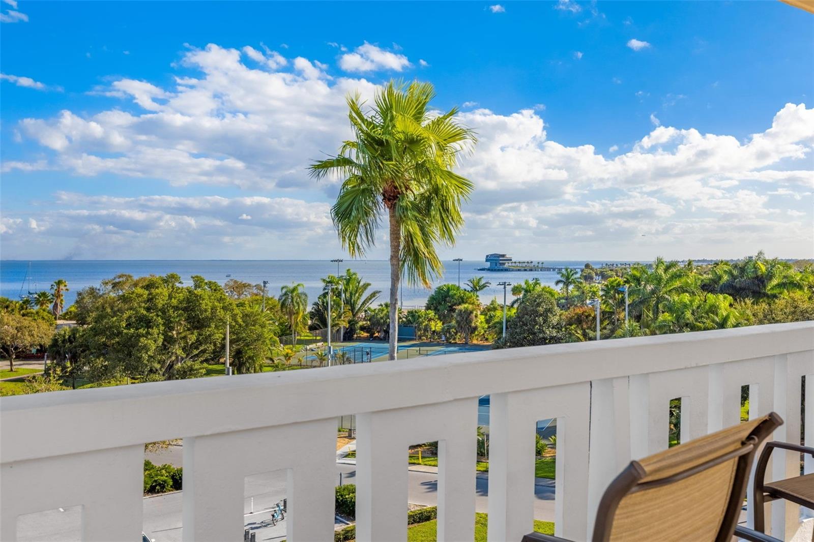 1200 N SHORE DR NE #301