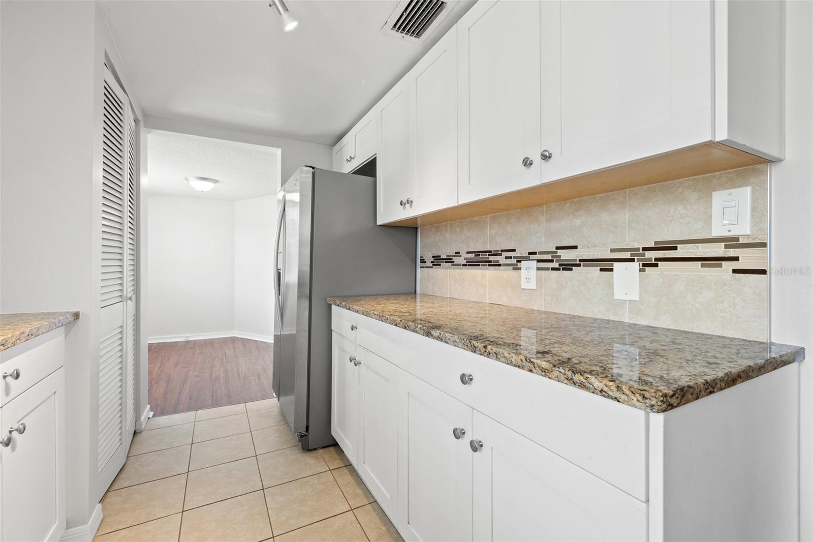 1200 N SHORE DR NE #301