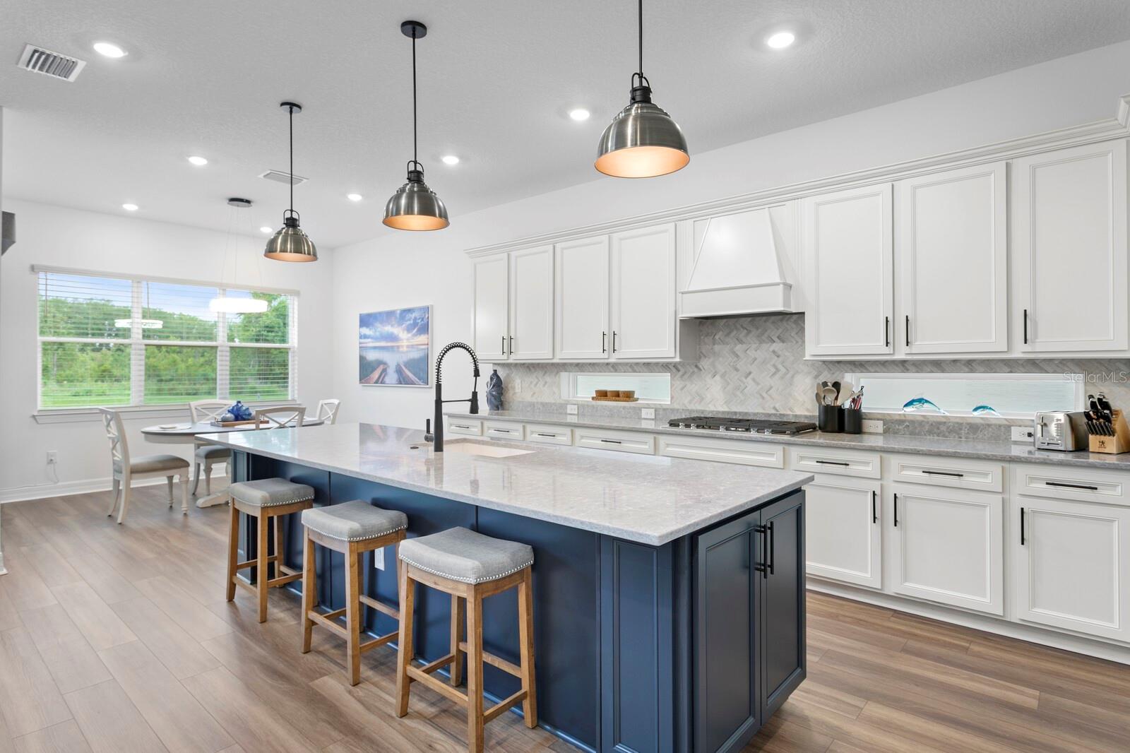 3559 MAPLE BAY LN