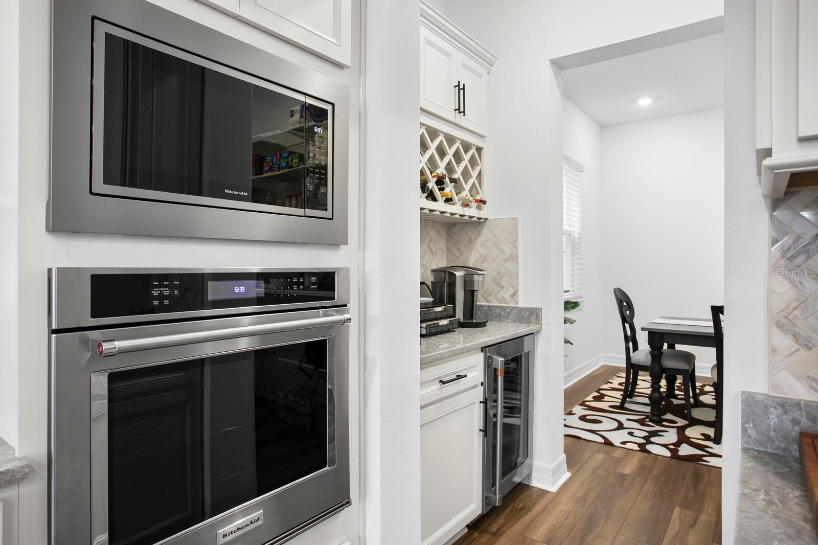 3559 MAPLE BAY LN