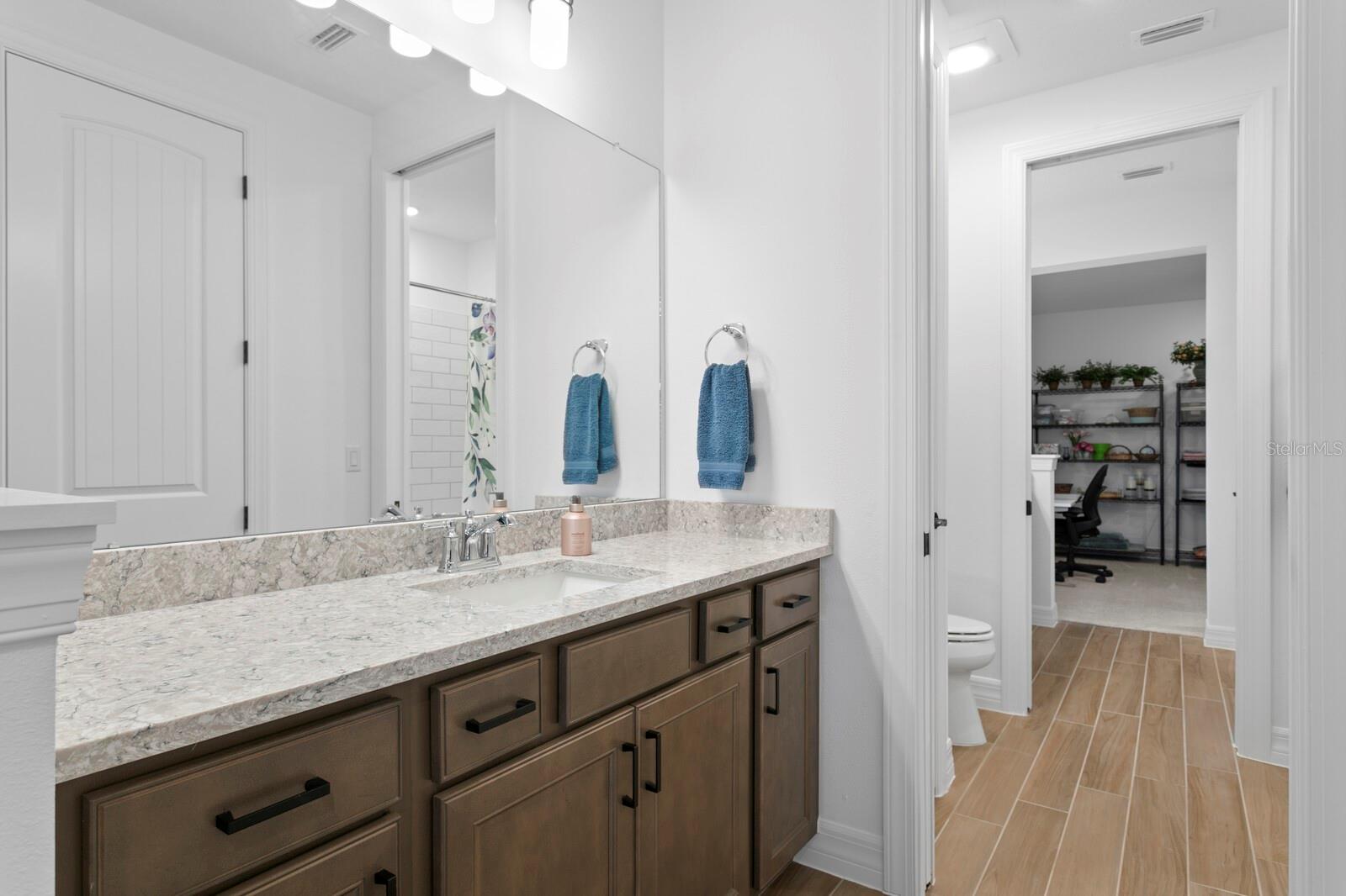 3559 MAPLE BAY LN