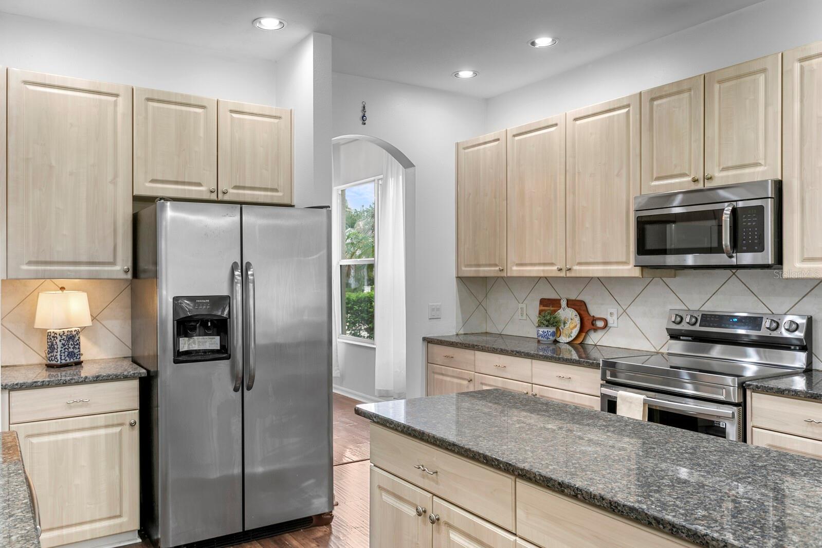 10411 CANARY ISLE DR