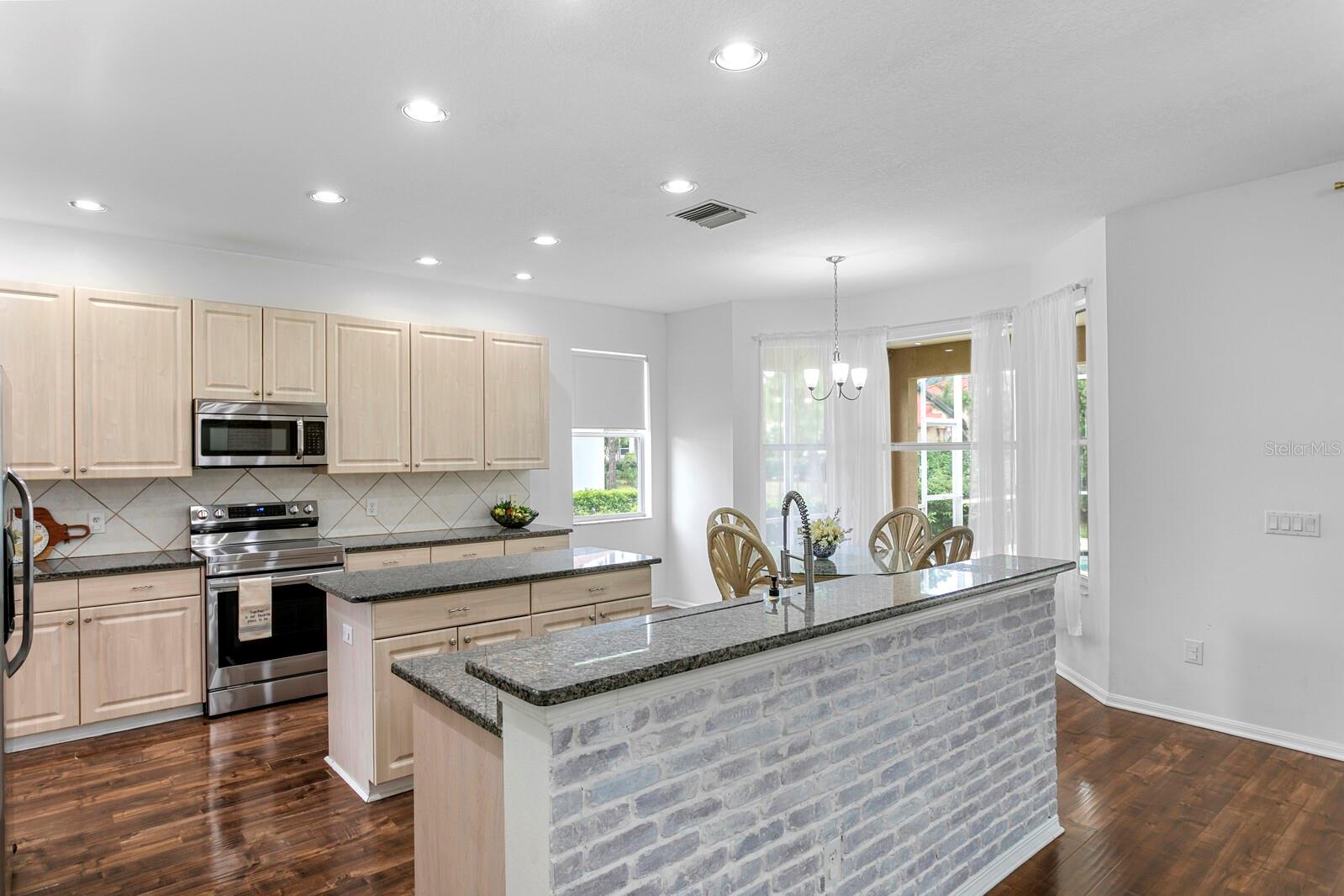 10411 CANARY ISLE DR