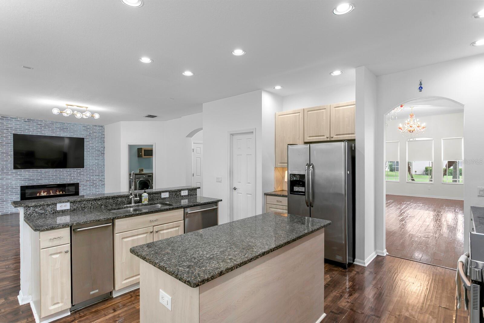 10411 CANARY ISLE DR