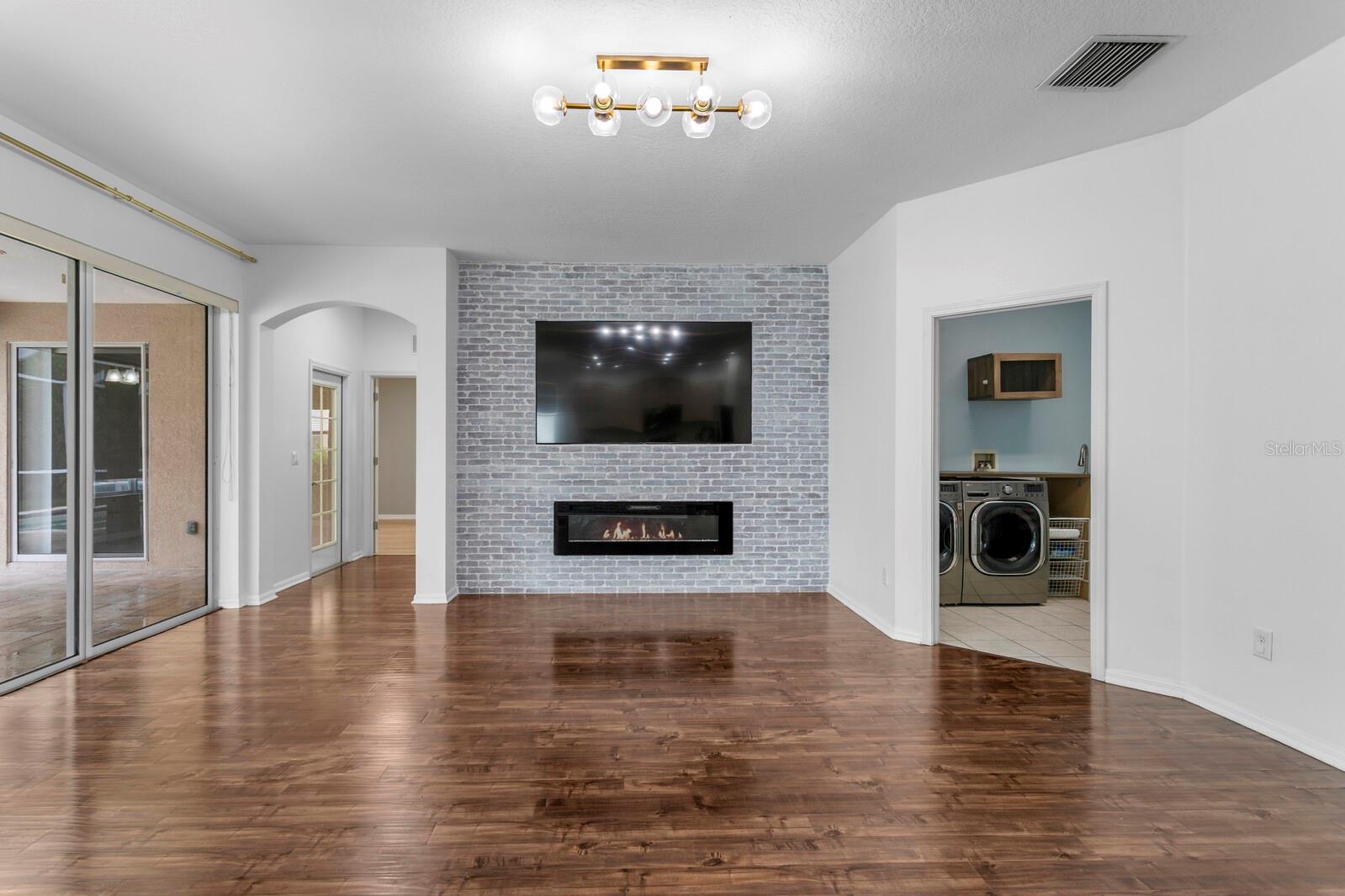 10411 CANARY ISLE DR