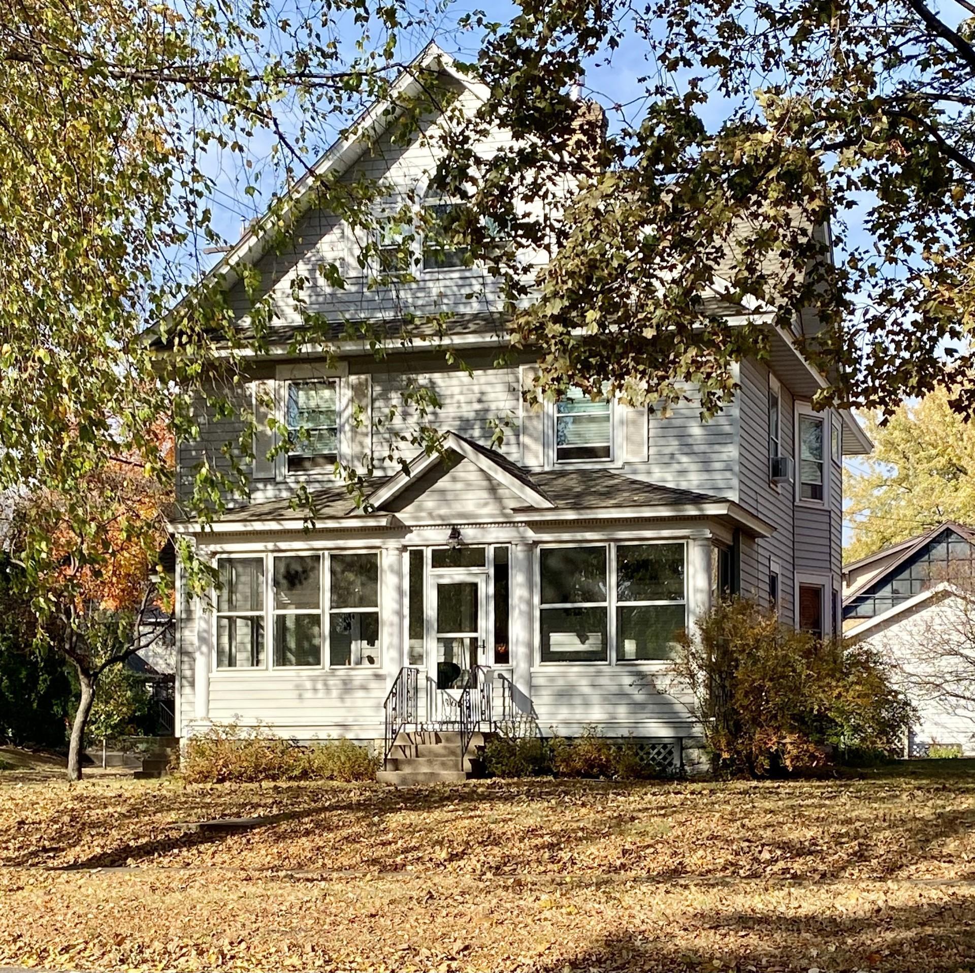 1697 Minnehaha Avenue W