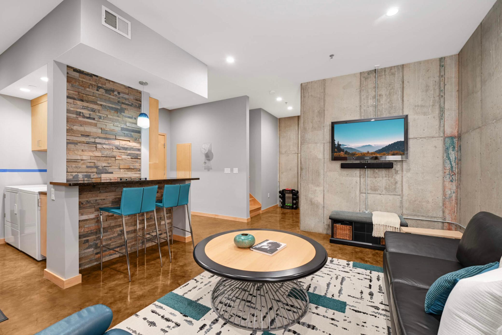 3106 W Lake Street Unit: 133