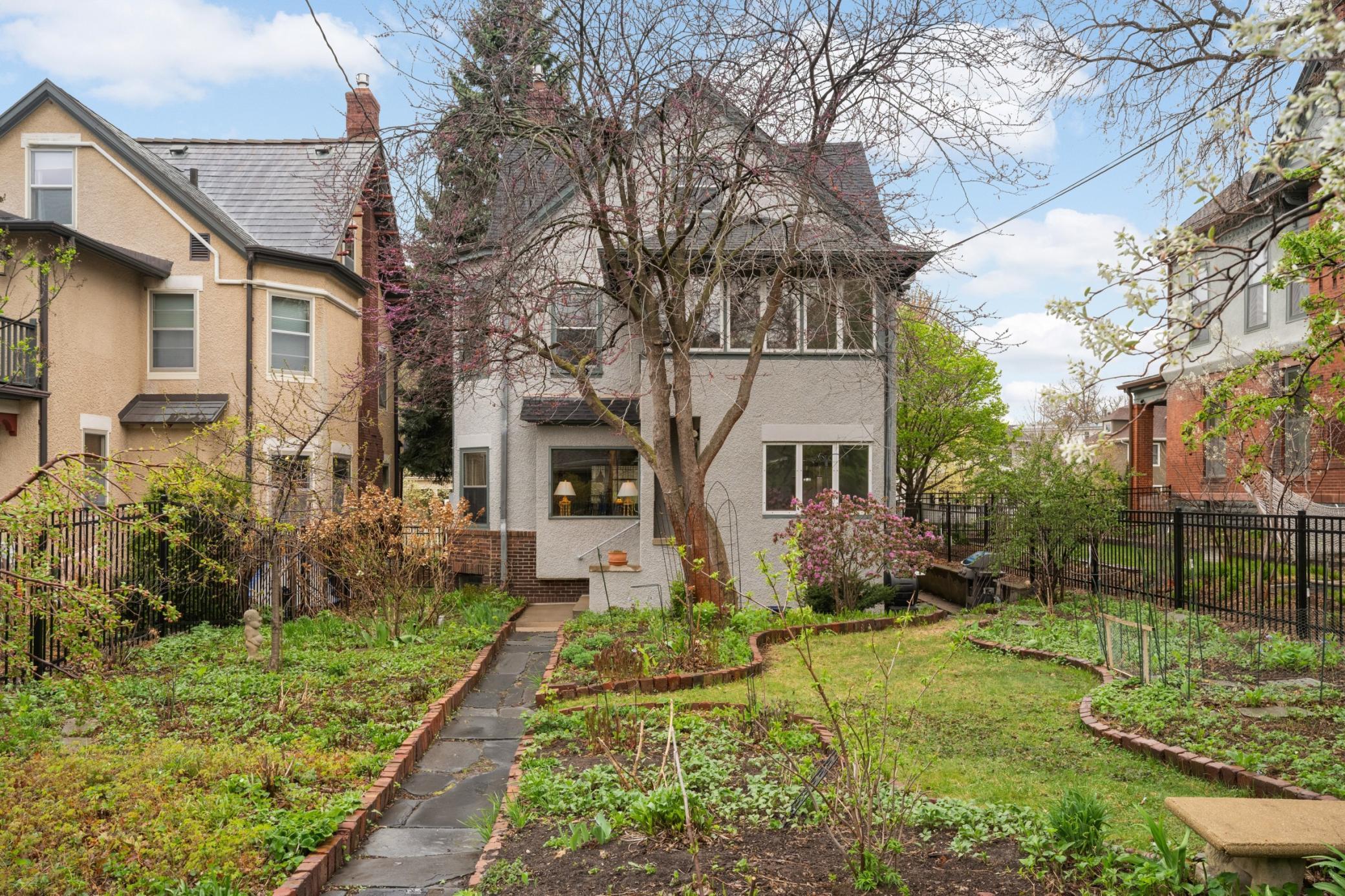 2421 Irving Avenue S