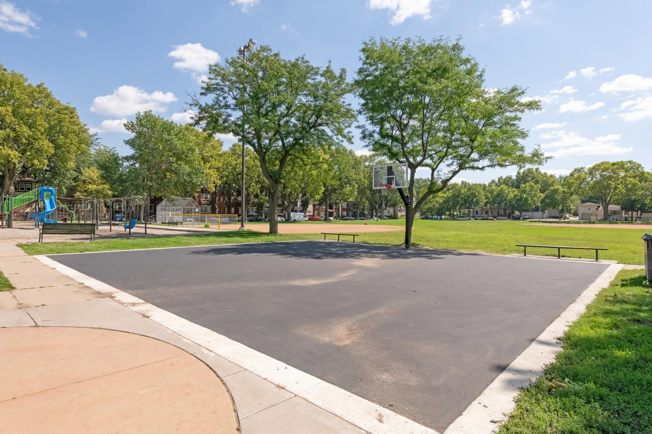 3148 Dupont Avenue S
