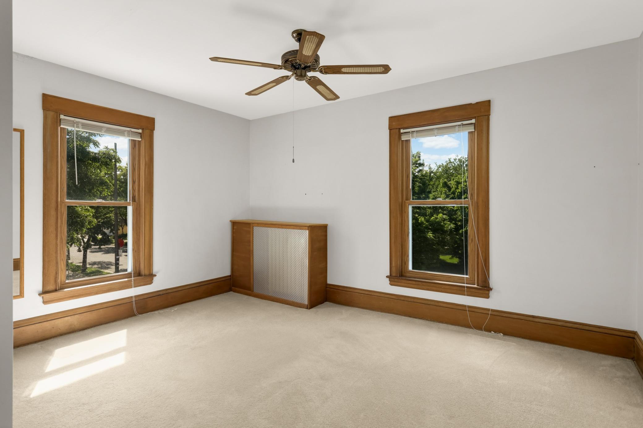 3148 Dupont Avenue S