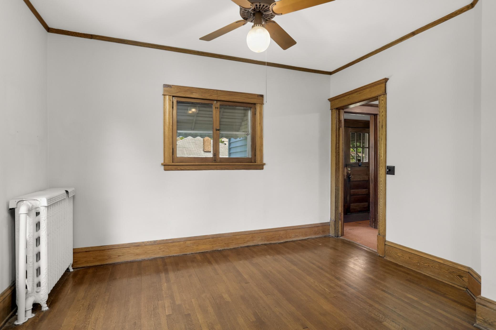 3148 Dupont Avenue S