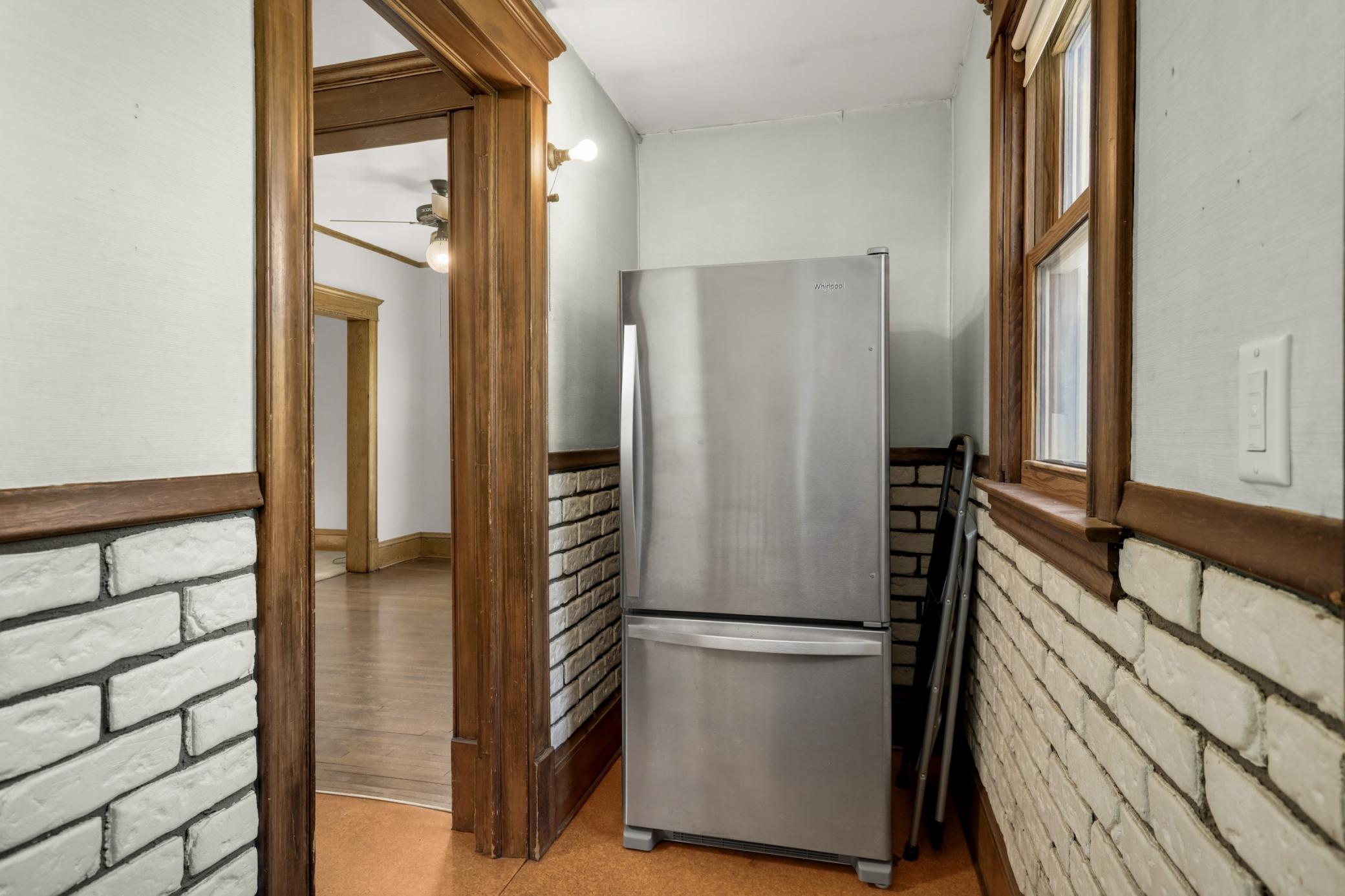 3148 Dupont Avenue S