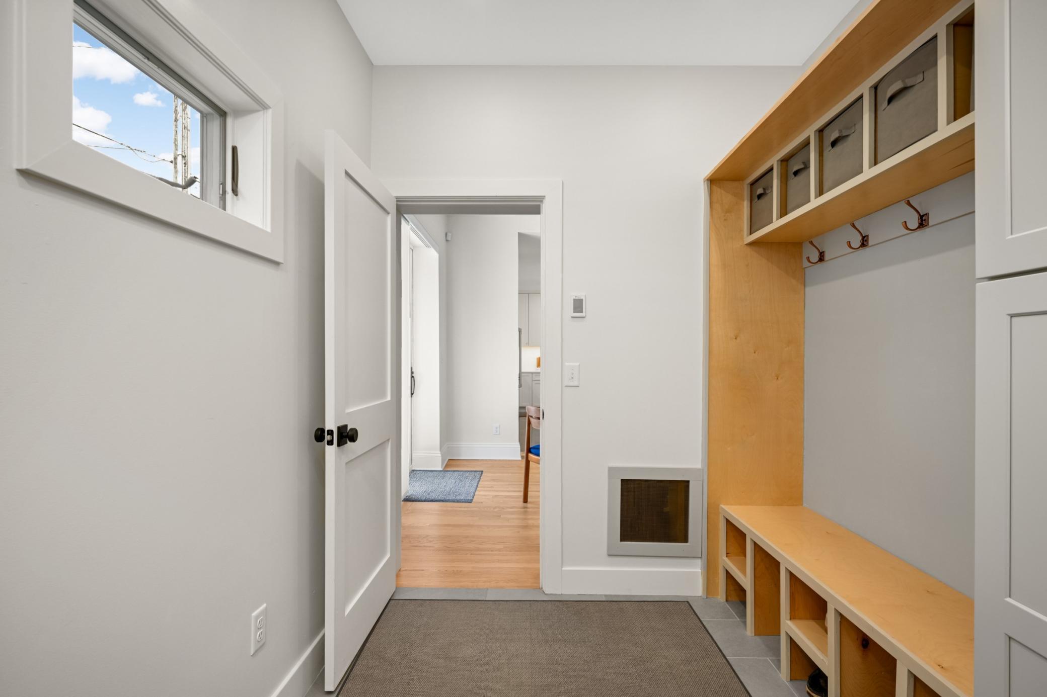 2224 W Lake Of The Isles Parkway