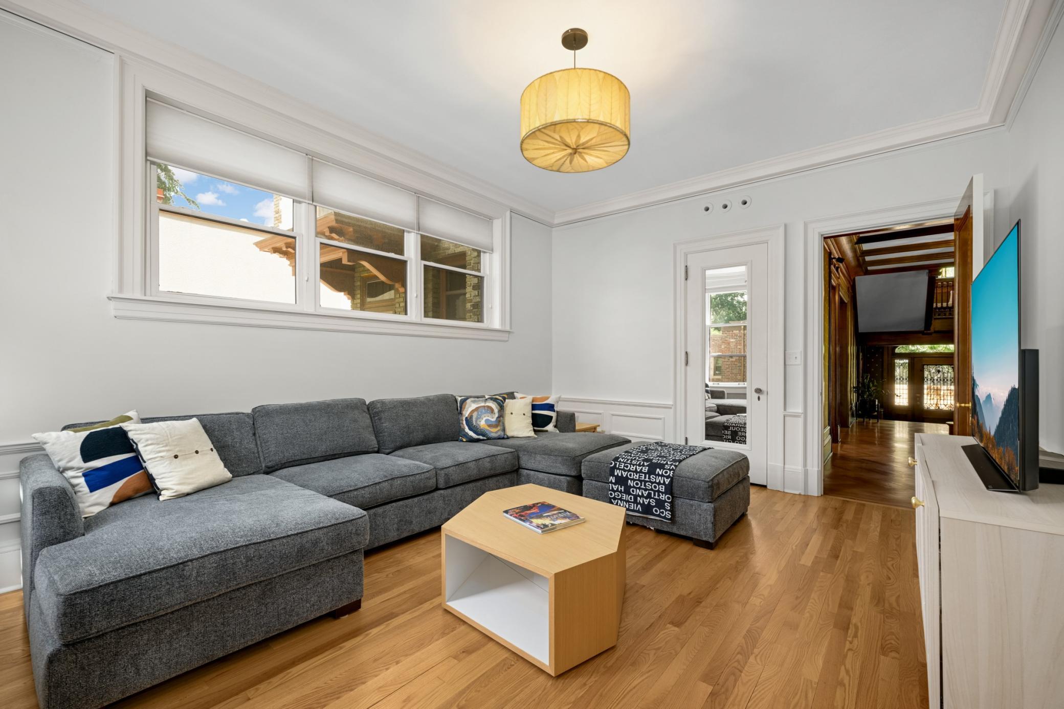 2224 W Lake Of The Isles Parkway