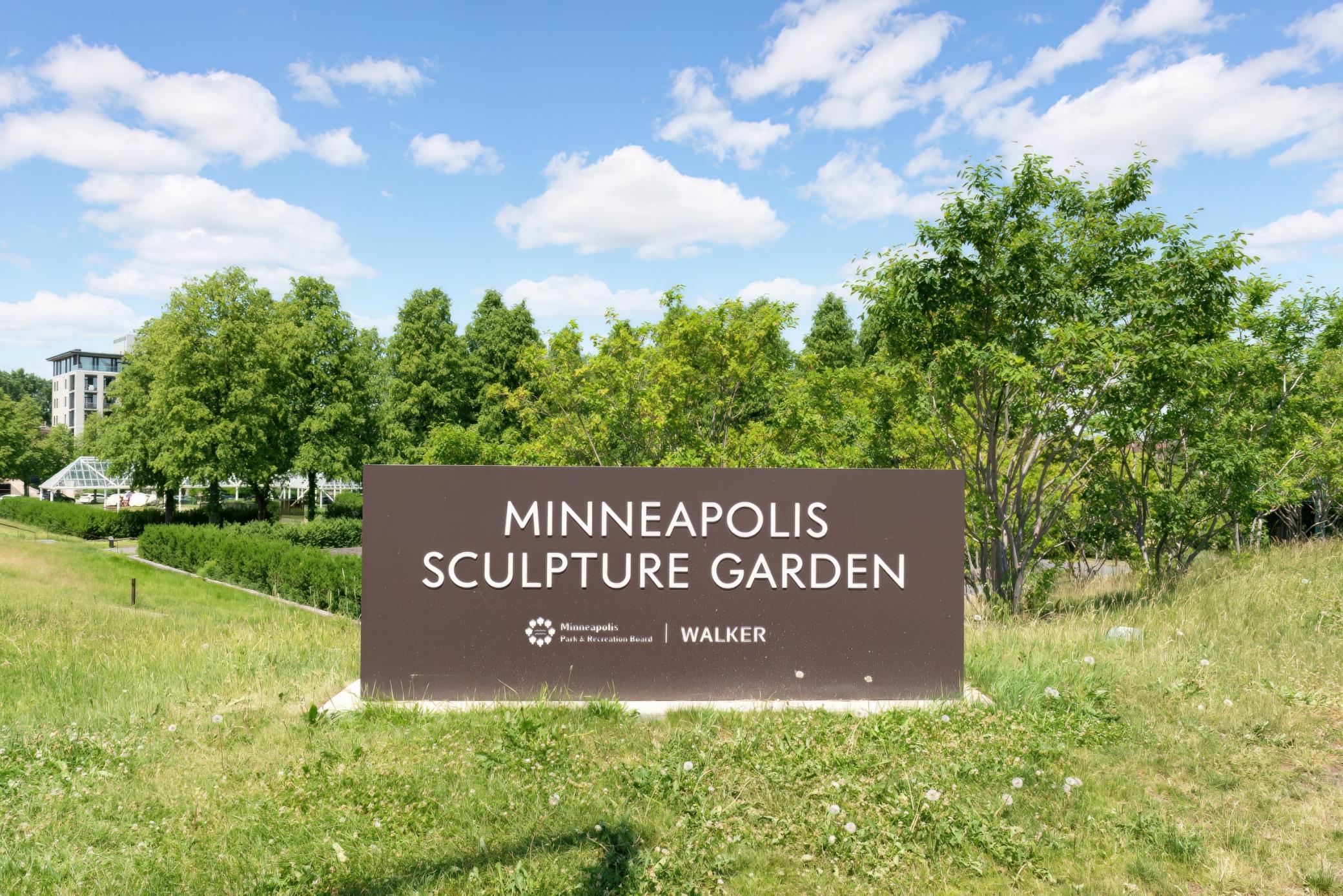 2224 W Lake Of The Isles Parkway