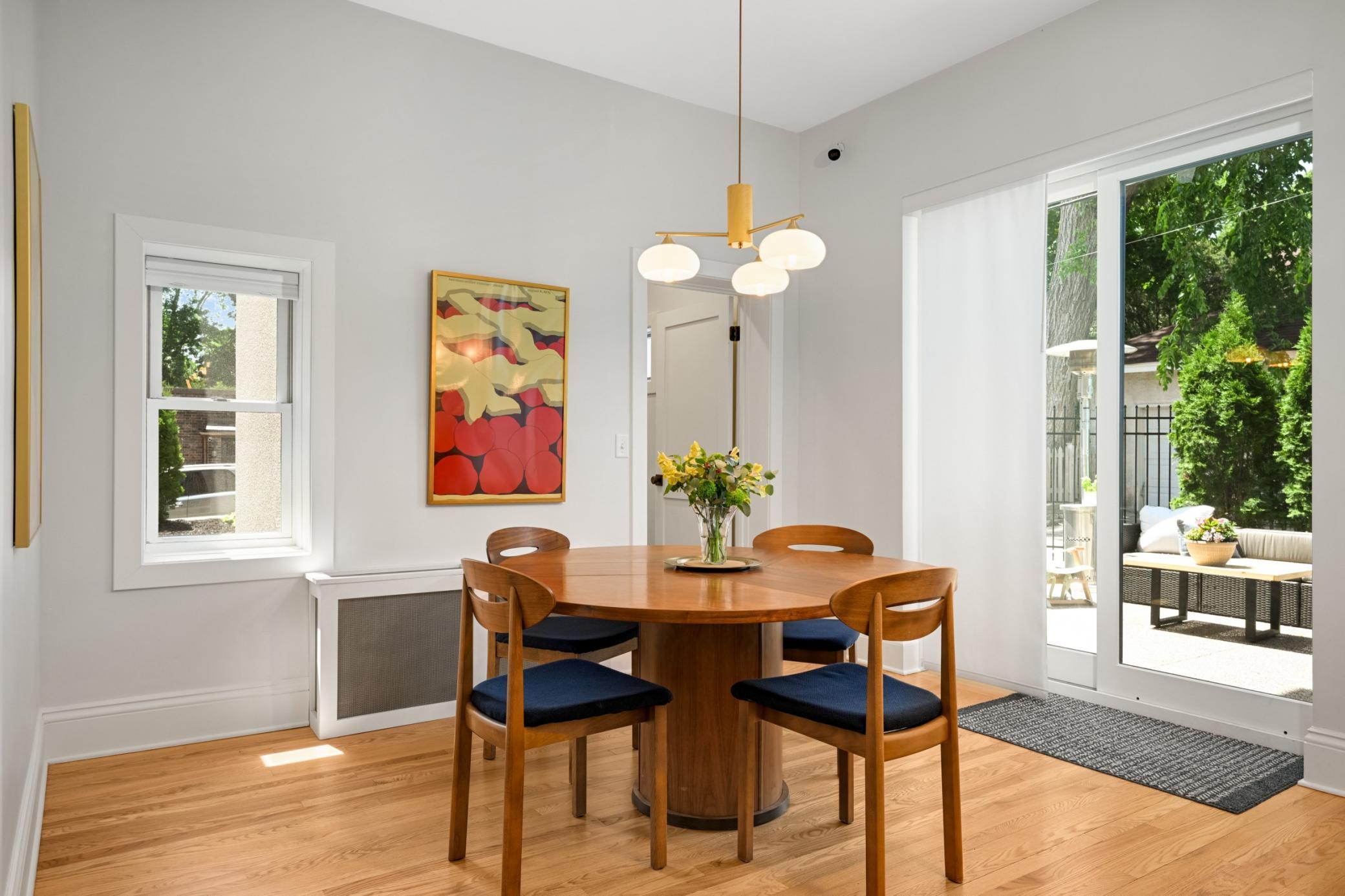 2224 W Lake Of The Isles Parkway