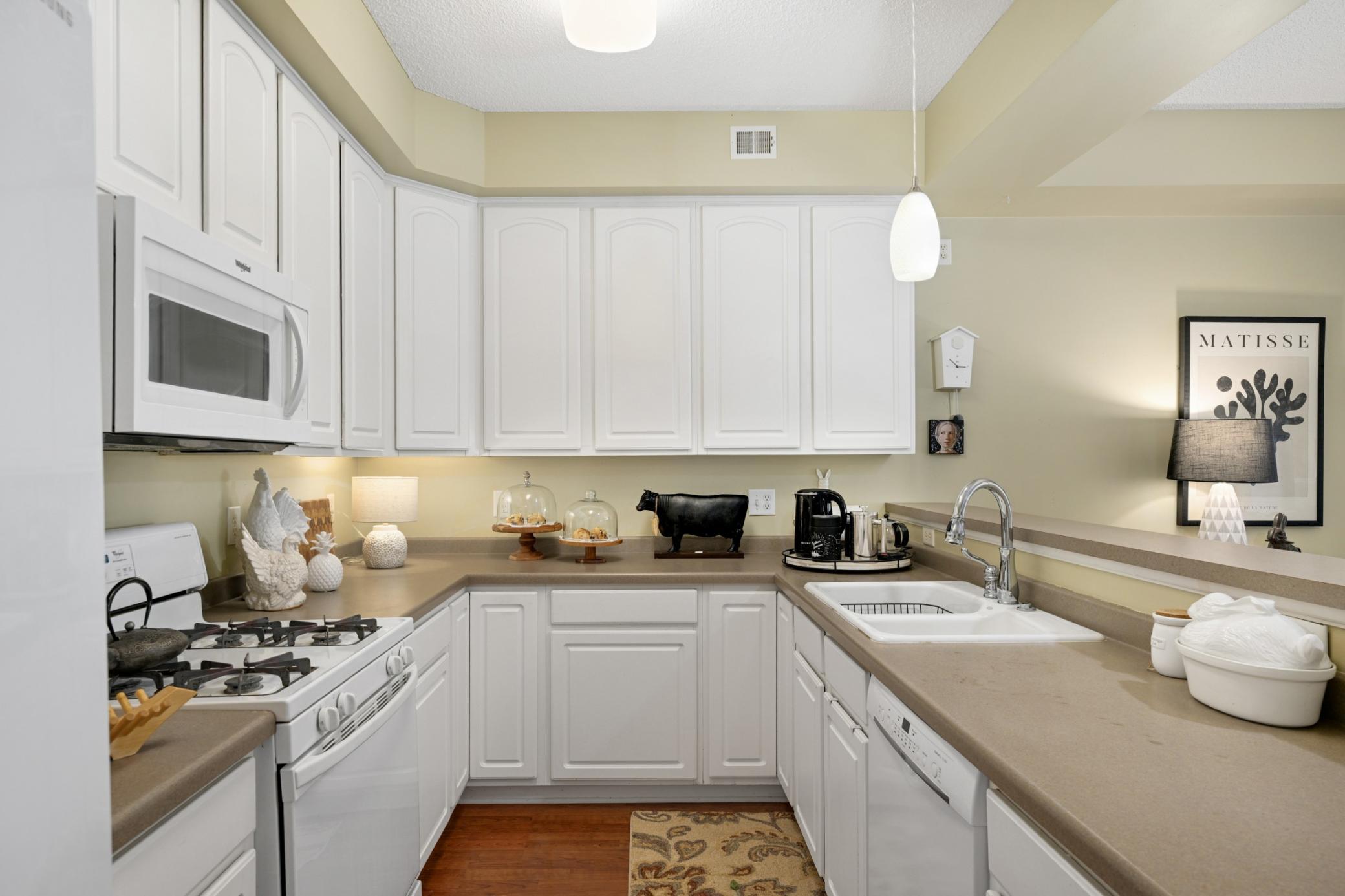 7601 Garfield Avenue Unit: 101