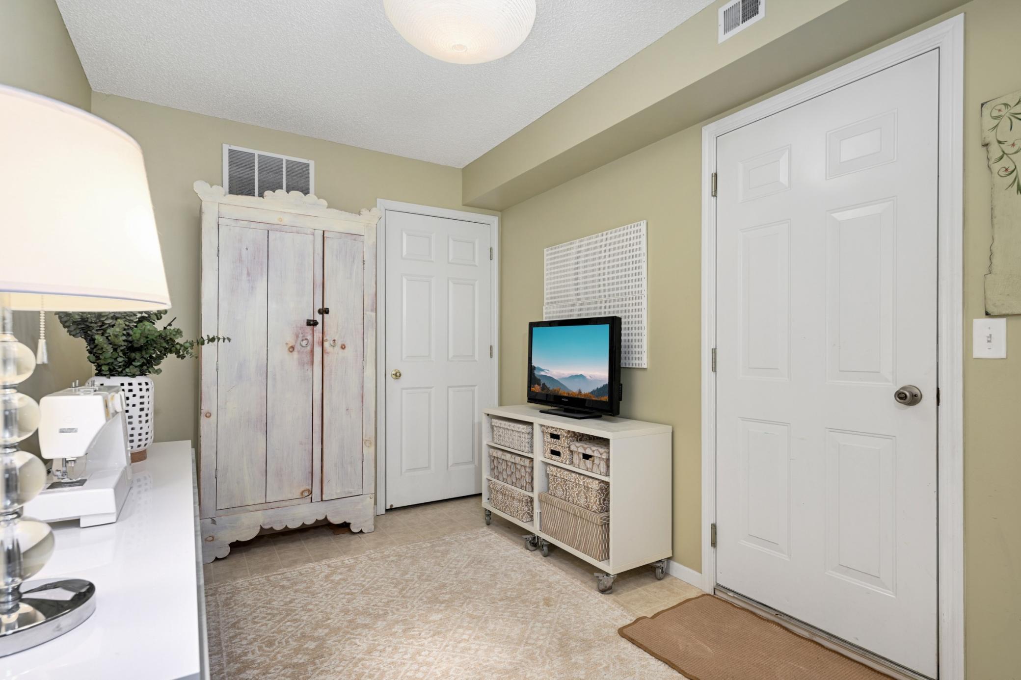 7601 Garfield Avenue Unit: 101