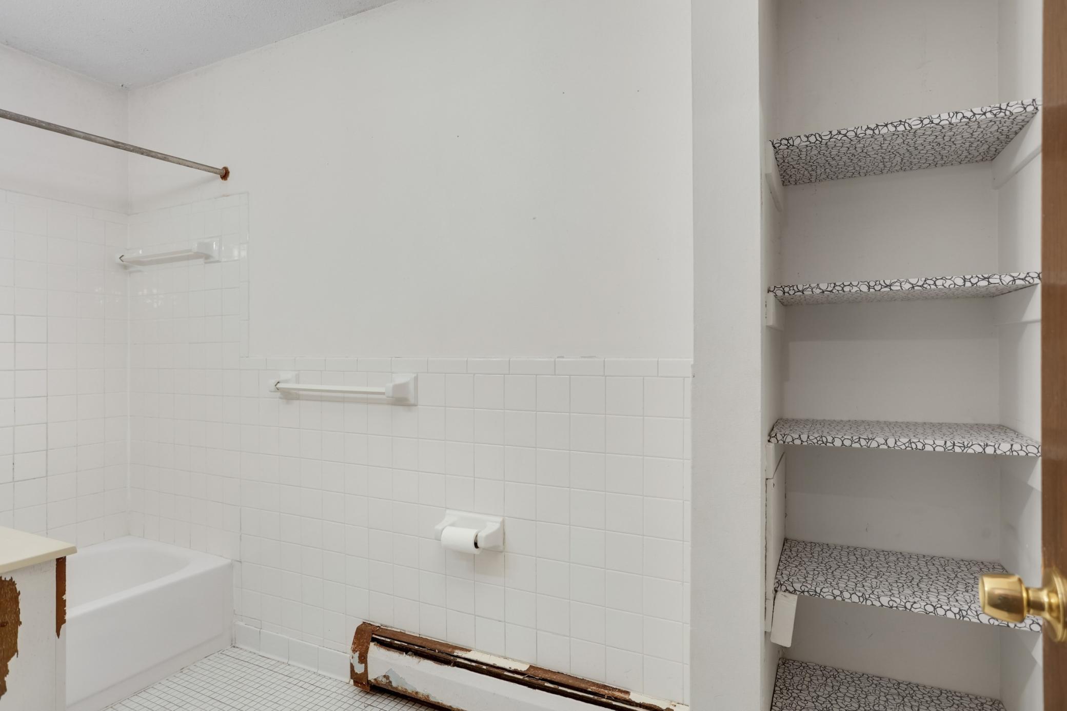 2446 Aldrich Avenue S Unit: 107