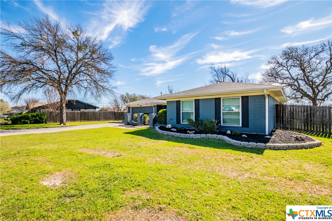 2305 Veterans Ave Avenue