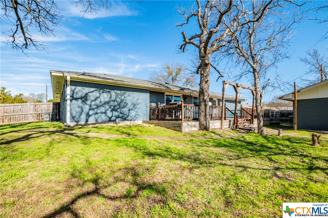 2305 Veterans Ave Avenue