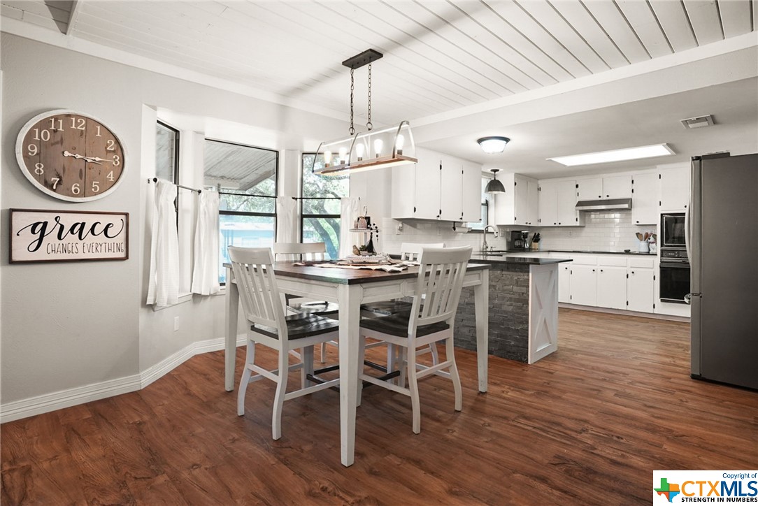 276 Mockingbird Lane