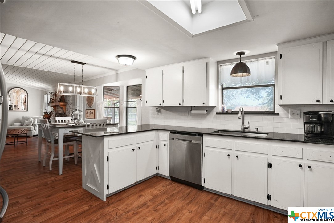 276 Mockingbird Lane