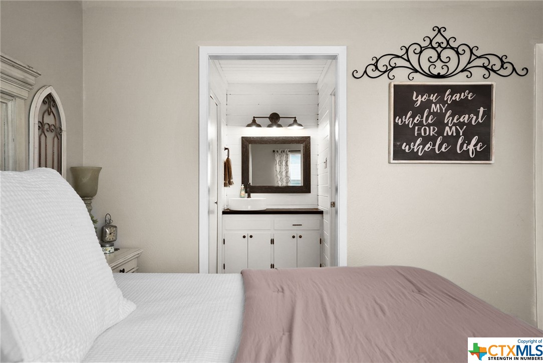 276 Mockingbird Lane