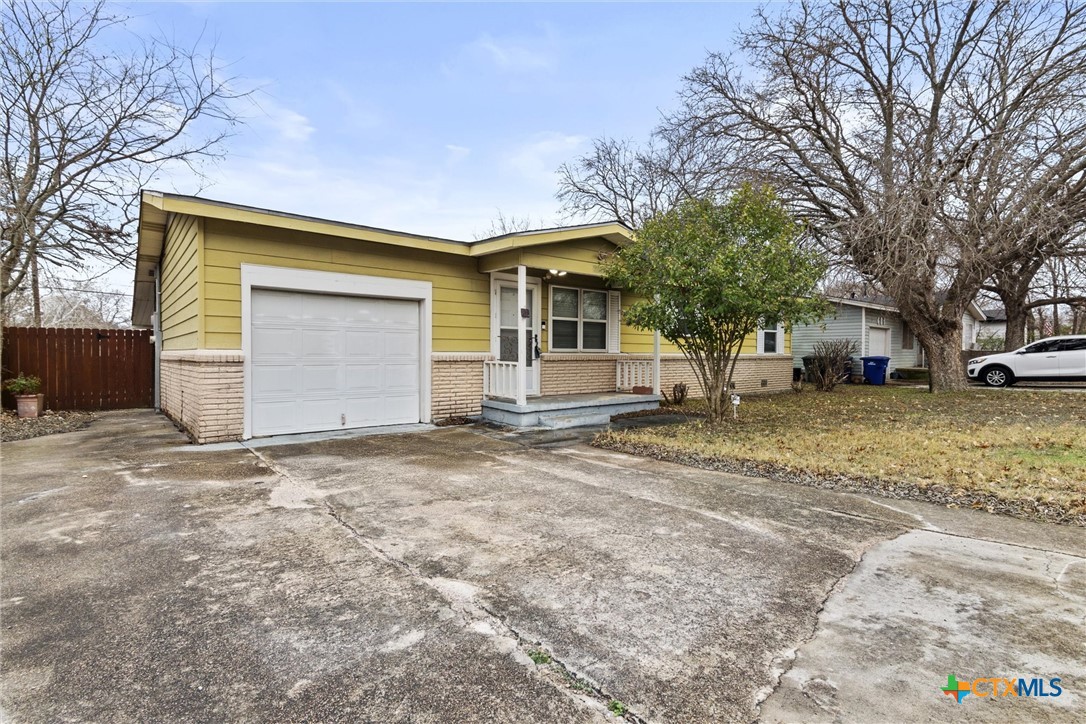 611 S 15th