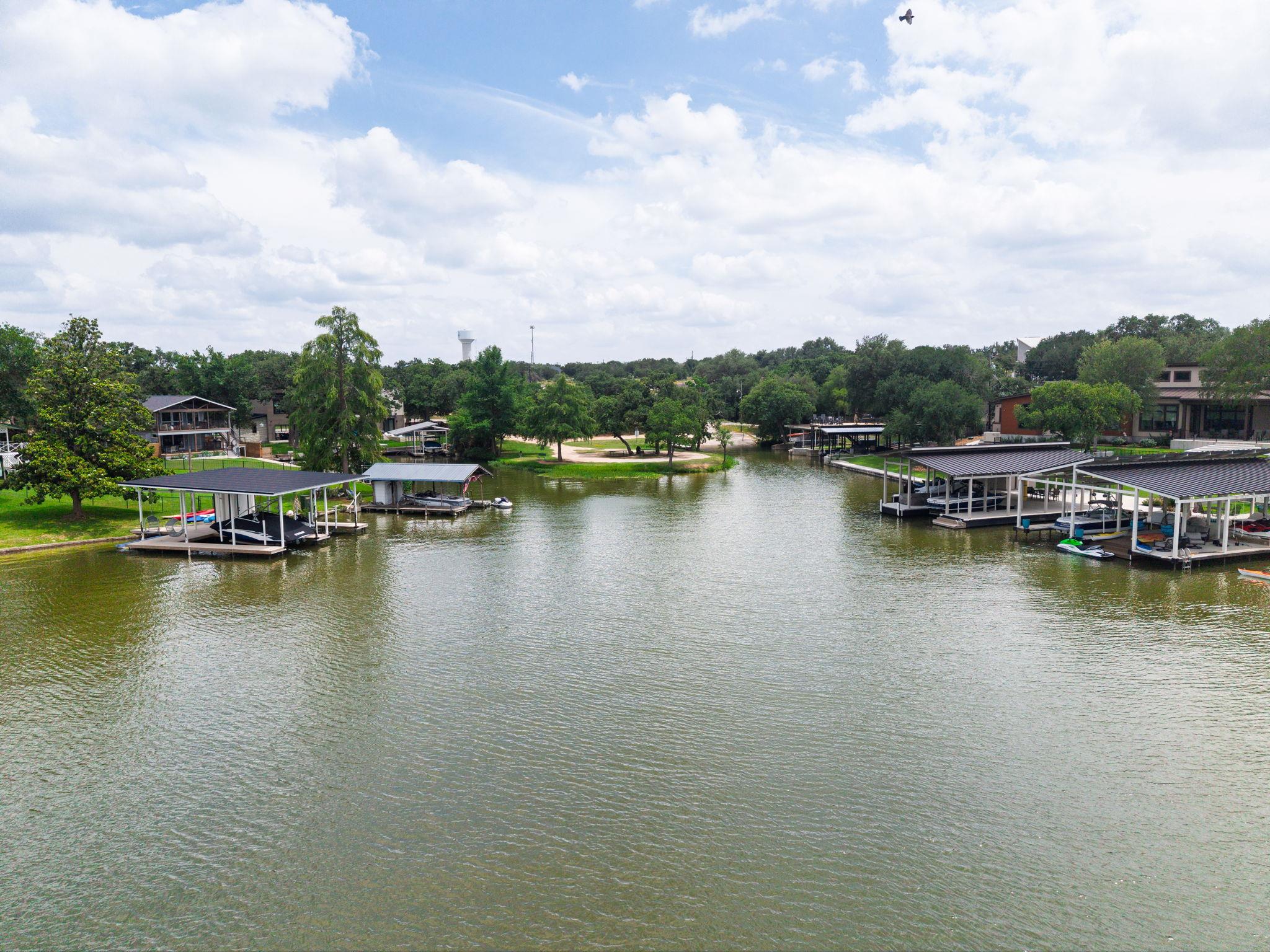 602 N Shorewood DR