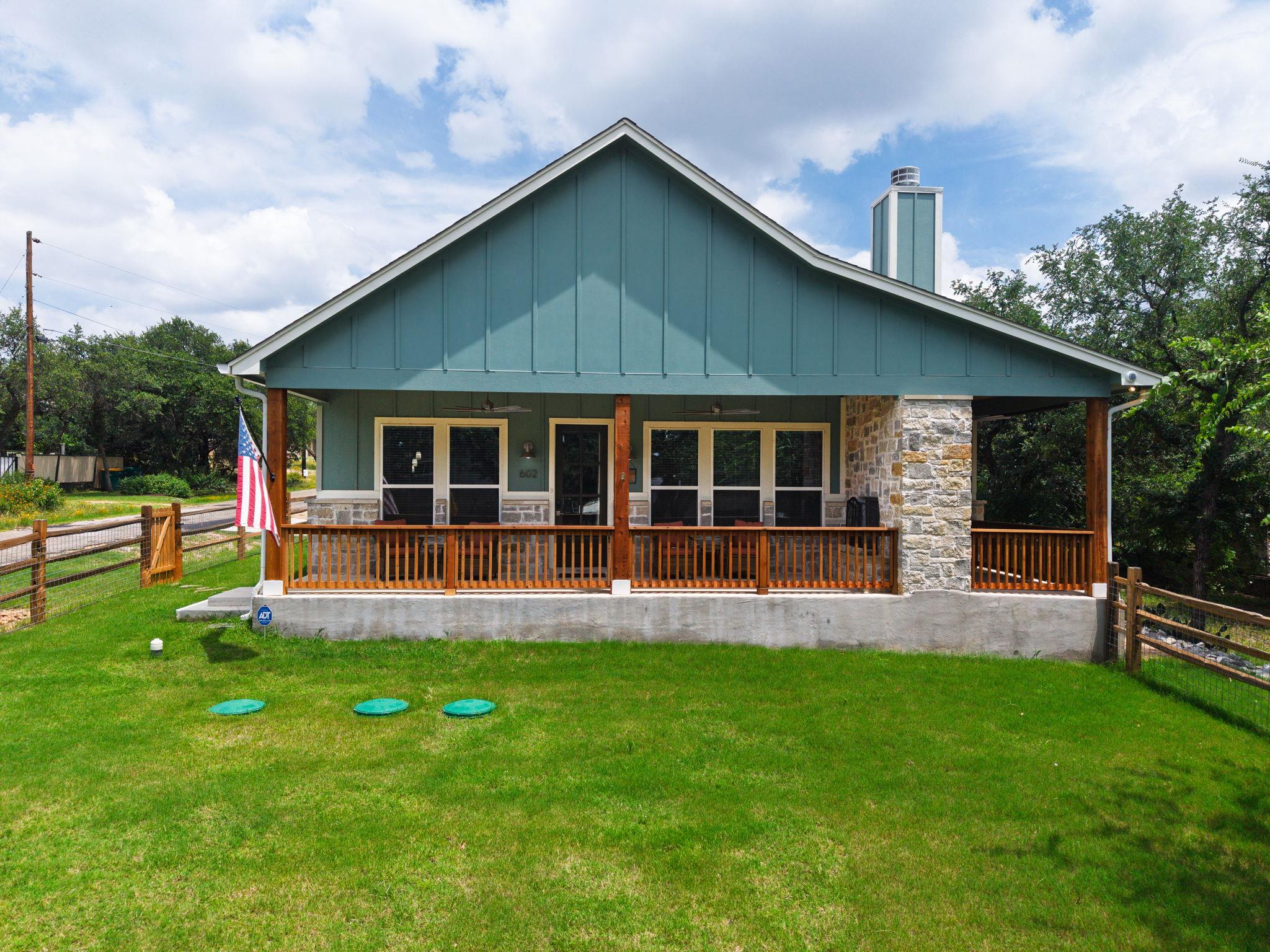 602 N Shorewood DR