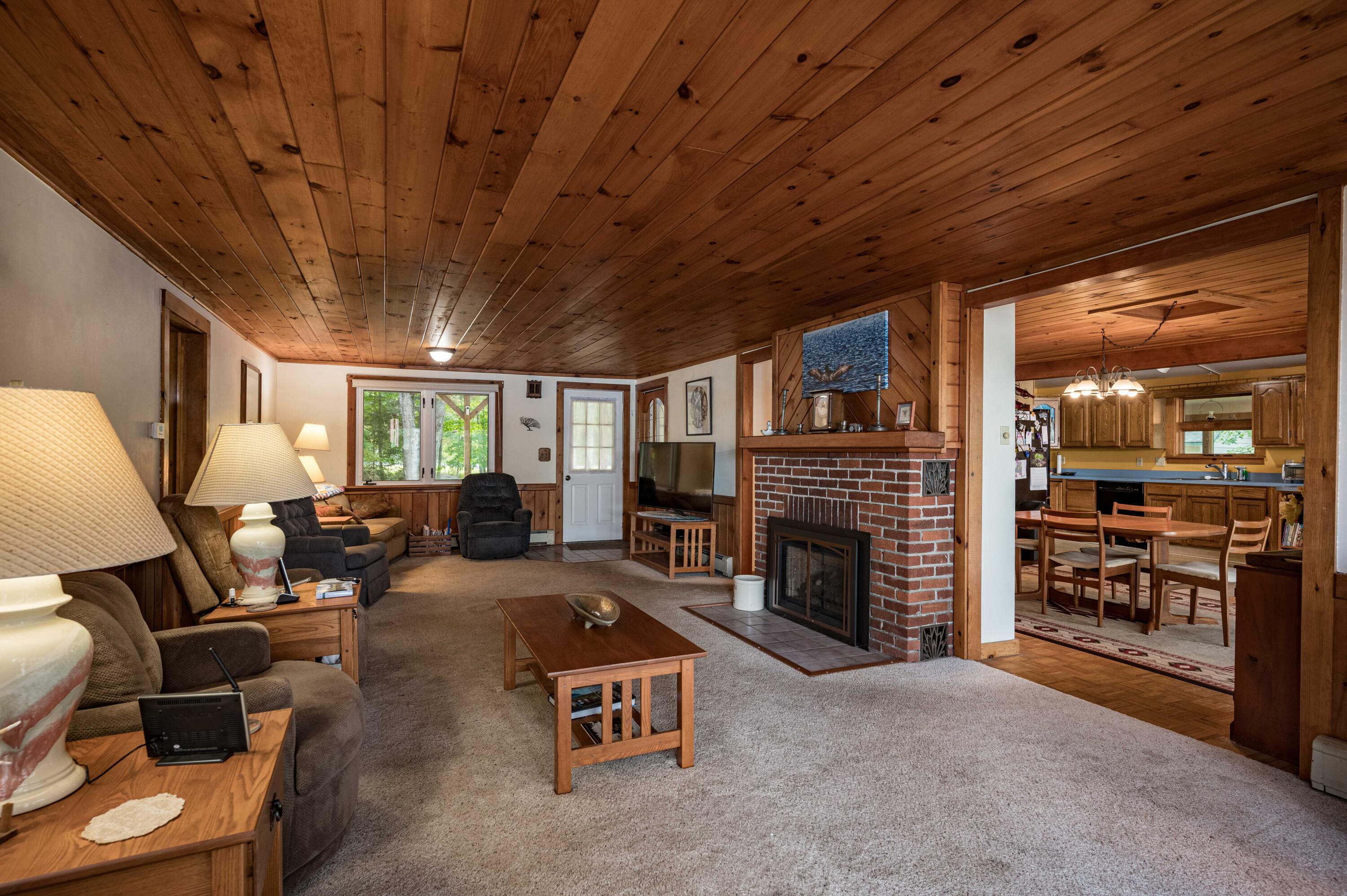 885 Deerland Road