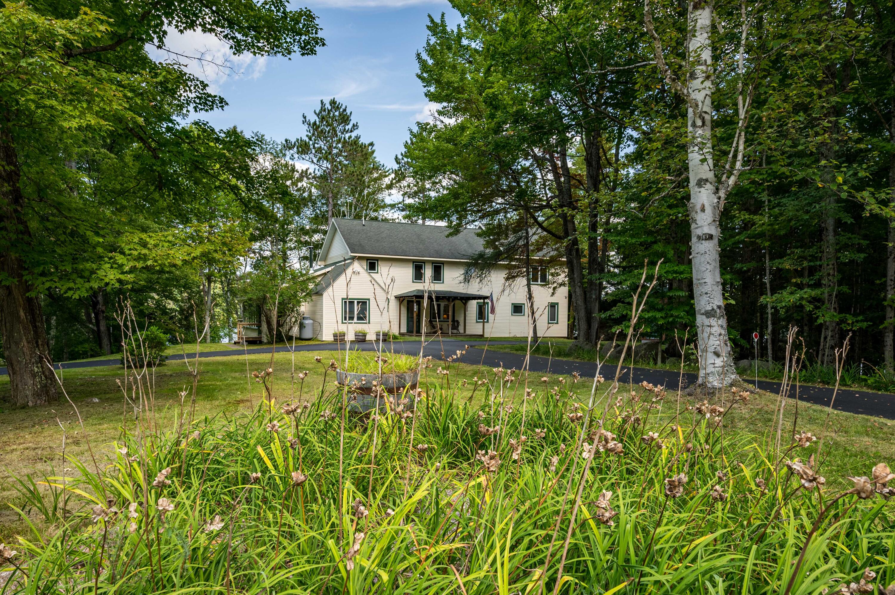 885 Deerland Road