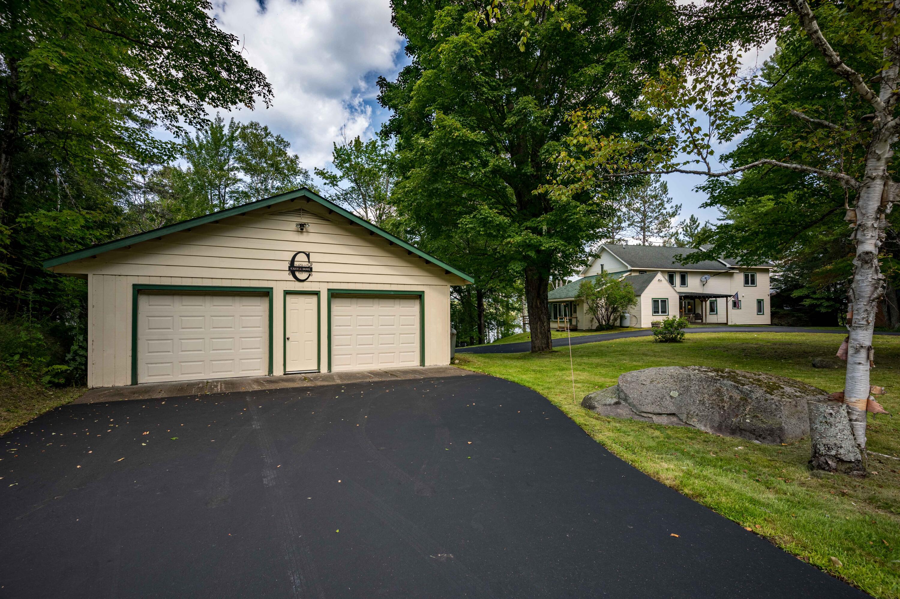 885 Deerland Road