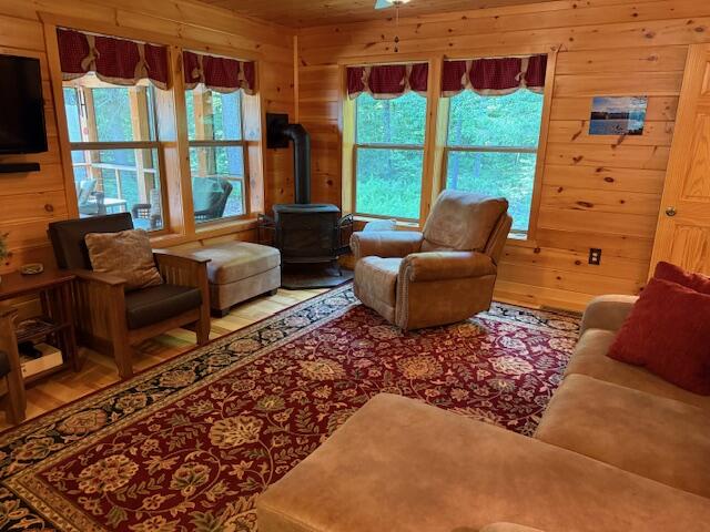 583 Uncas Road
