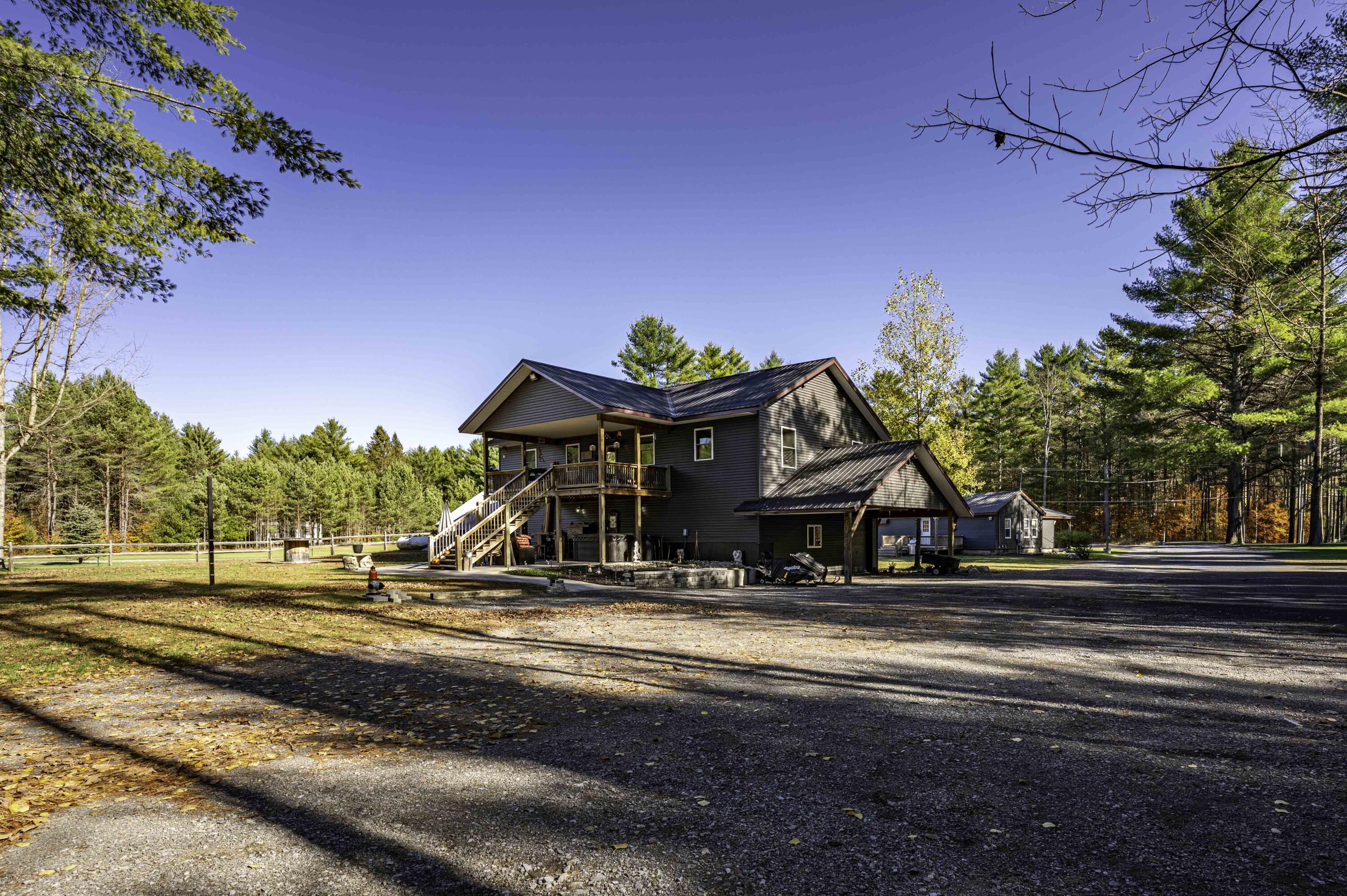 5577/5581 Partridgeville Road