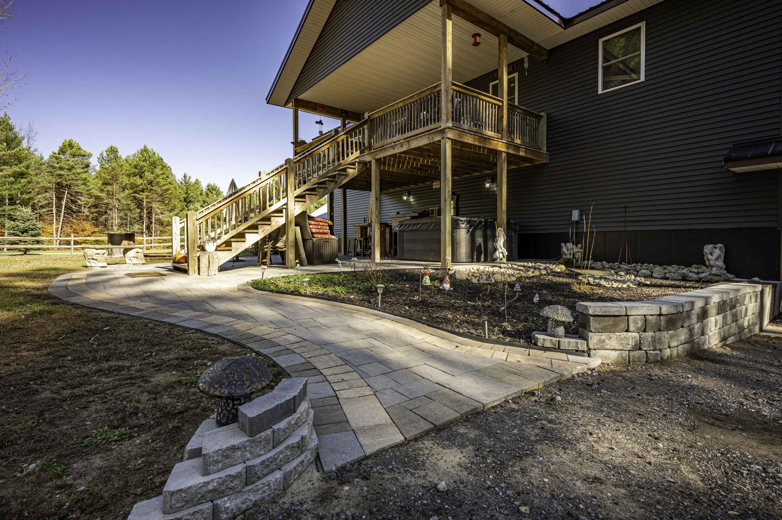 5577/5581 Partridgeville Road