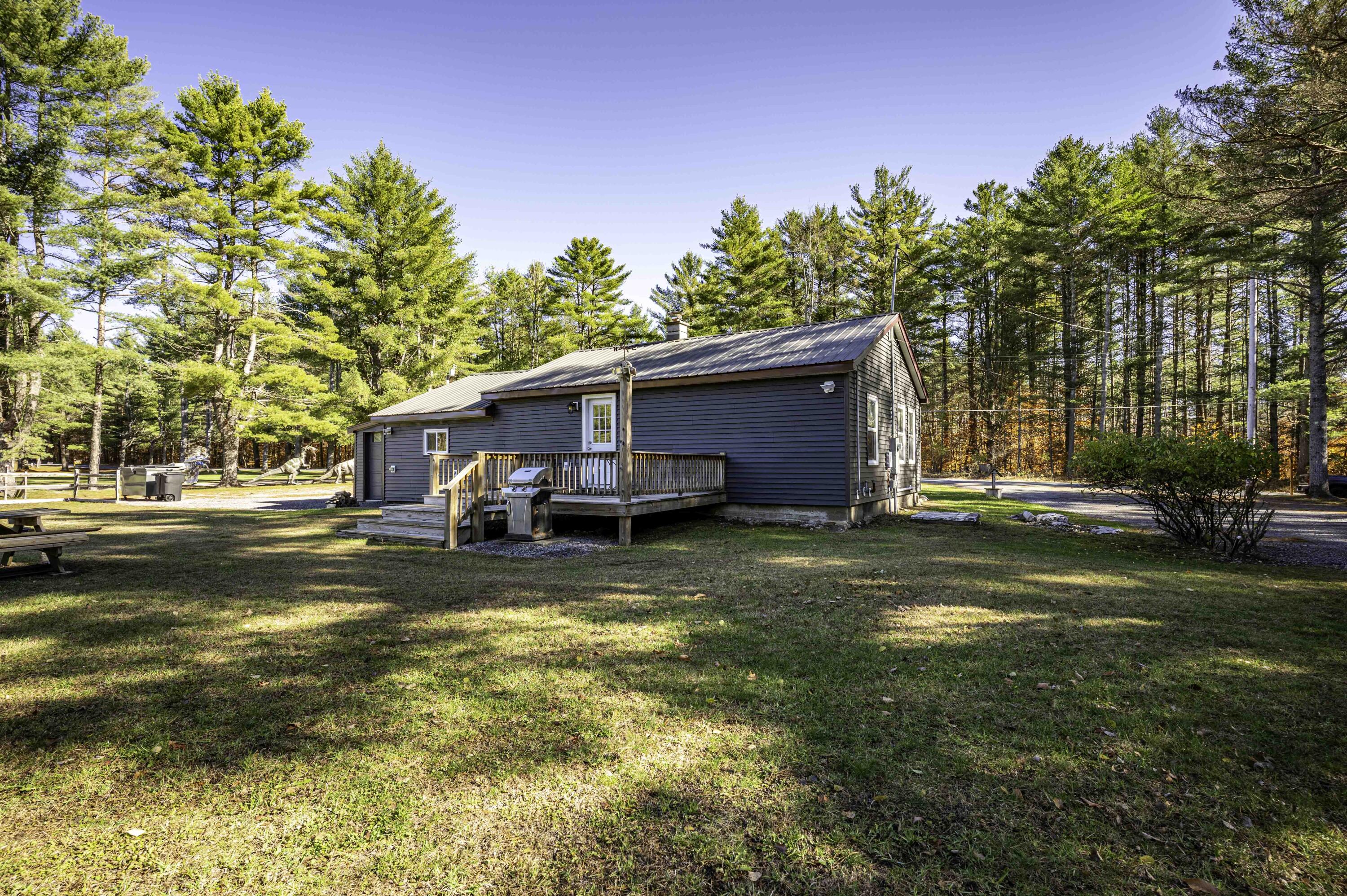 5577/5581 Partridgeville Road