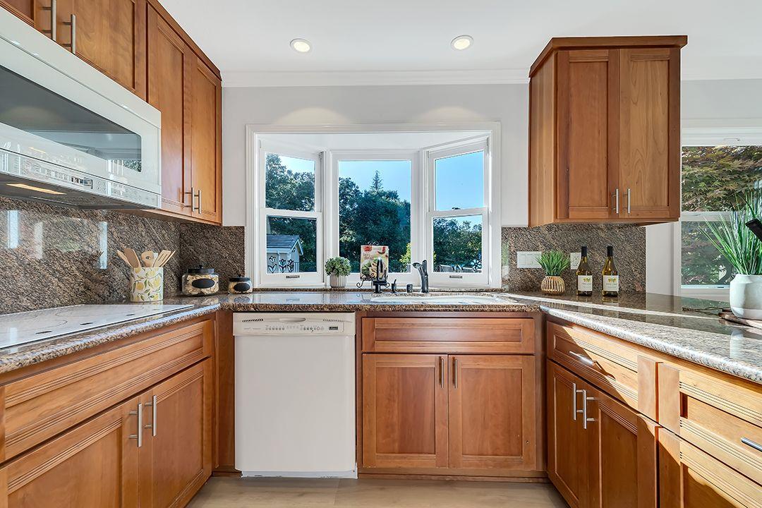 350 Monroe DR