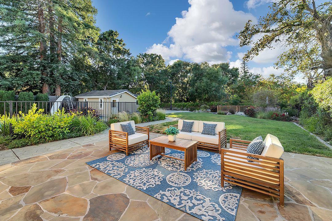 350 Monroe DR
