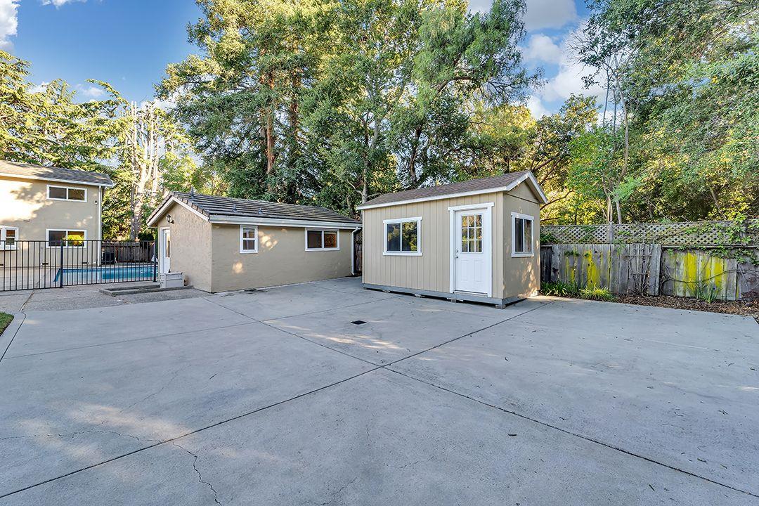 350 Monroe DR
