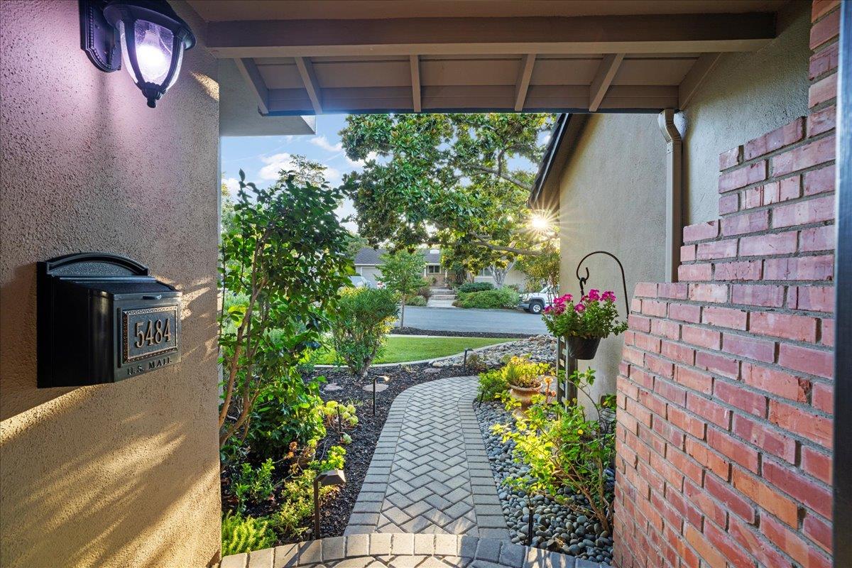 5484 Blossom Terrace CT